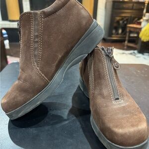 Clarks Brown Ankle Booties with Front Zip